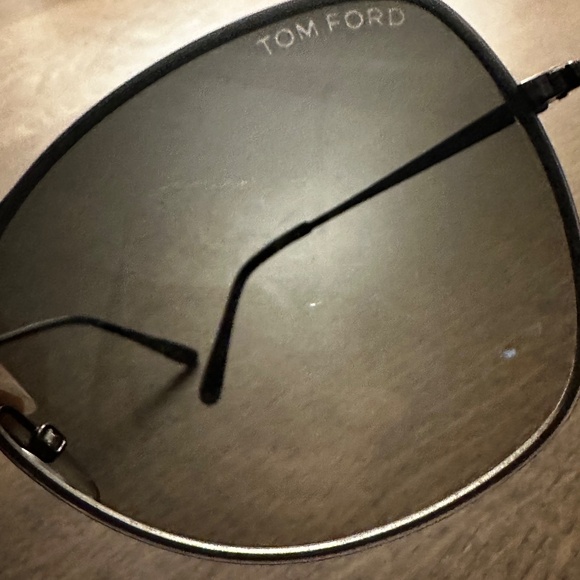 Sunglasses - Tom Ford - Picture 3 of 10